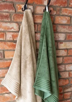 Beż Ręcznik Frotte Vela z Modalem z Ozdobną Bordiurą 550g/m2 Piaskowy