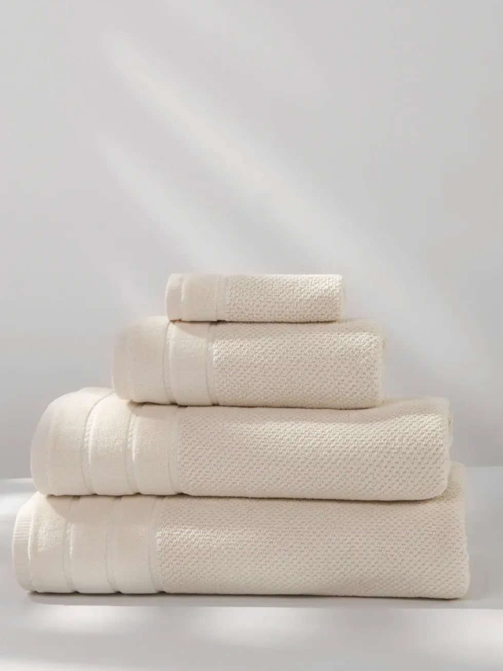 Jasno Ręcznik Bawełniany Loren z Aksamitną Bordiurą 550g/m2 Beżowy