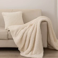 Koc z Bukli Baranek Dreamy Boucle Kremowy