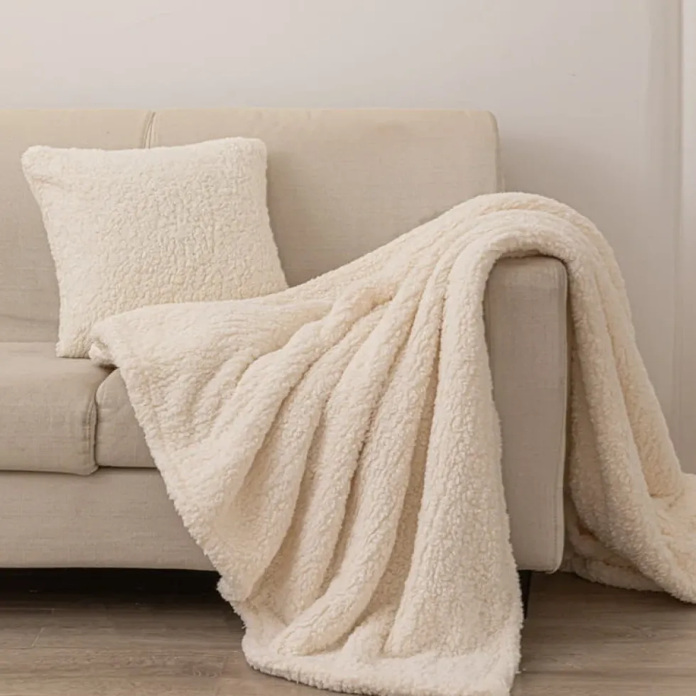 Koc z Bukli Baranek Dreamy Boucle Kremowy
