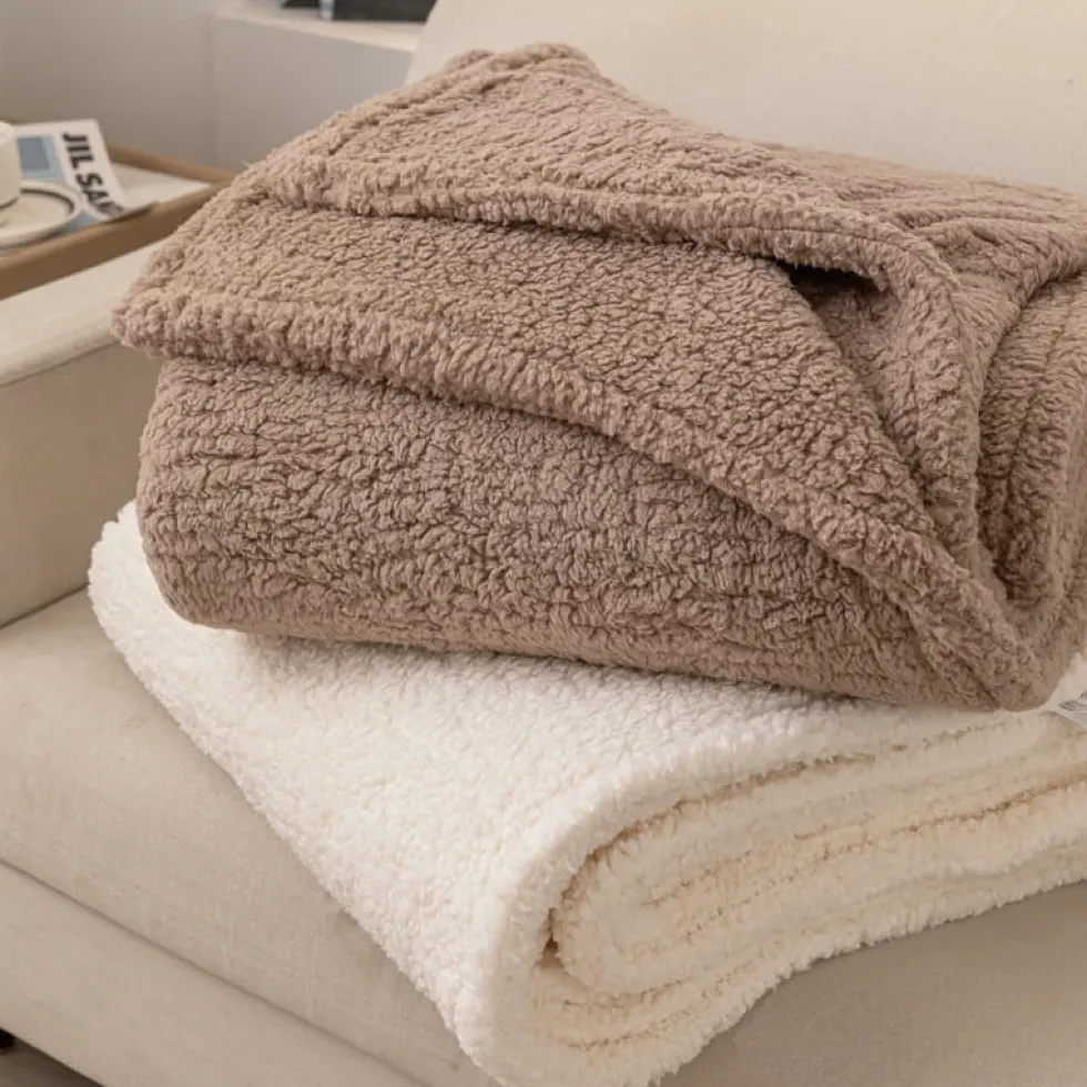 Koc z Bukli Baranek Dreamy Boucle Brązowy