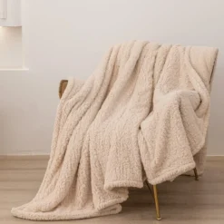 Koc z Bukli Baranek Dreamy Boucle Beżowy