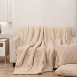 Poszewka z Bukli Baranek Dreamy Boucle Beżowy