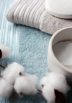 Ręcznik Frotte Vela z Modalem z Ozdobną Bordiurą 550g/m2 Srebrny
