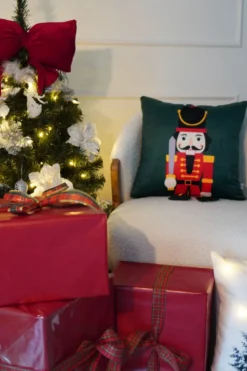 Welurowa Poszewka Świąteczna Nut Cracker Zielony